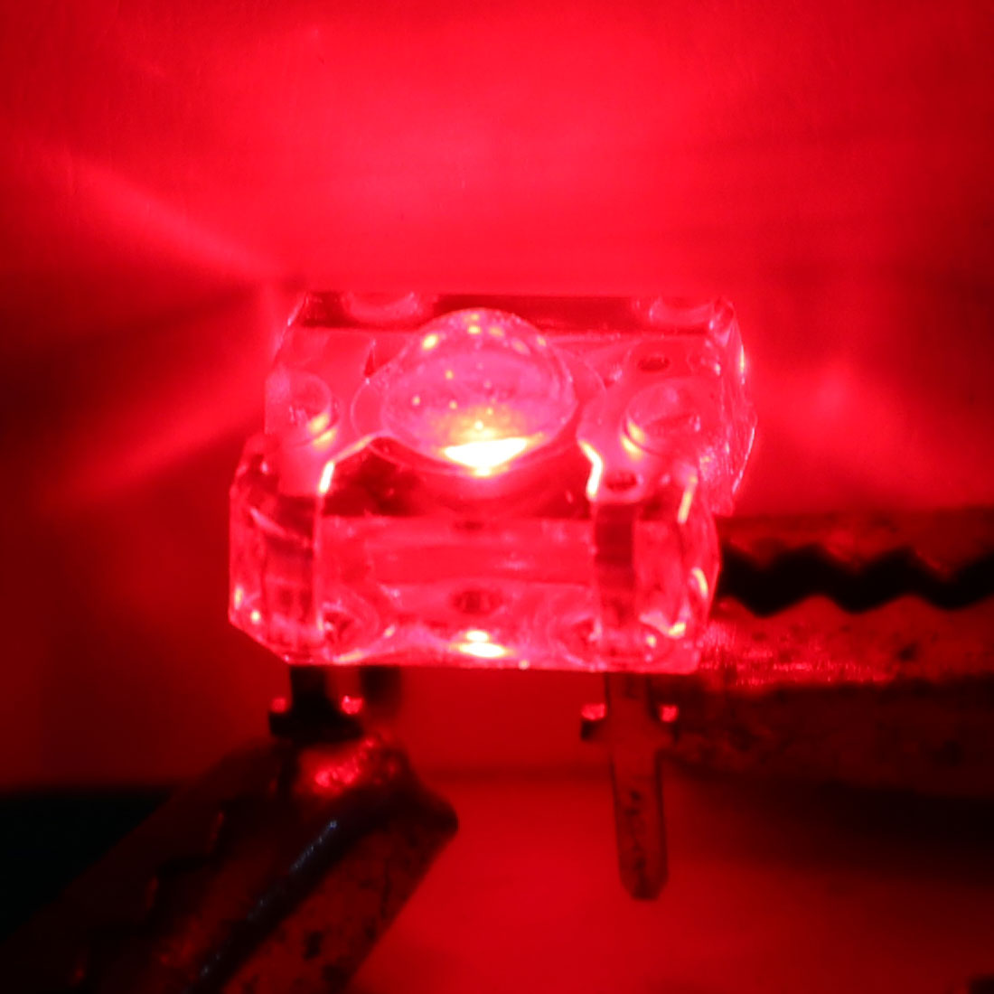 Harfington 150pcs 3mm Piranha RED LED Diode Lights Round Super Flux 4 PINS Clear 2V 20mA Bulb Lamps Electronics Components Filcker Light Emitting Diodes